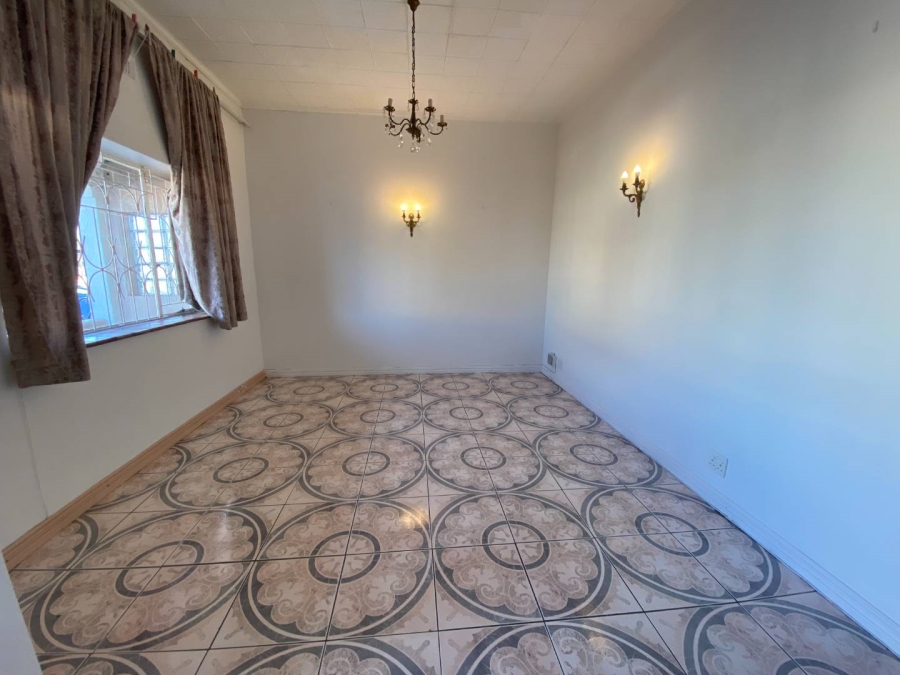 3 Bedroom Property for Sale in Wynberg Western Cape